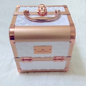IMPRESSIONS Makeup Travel Case, Rose-Gold And White
